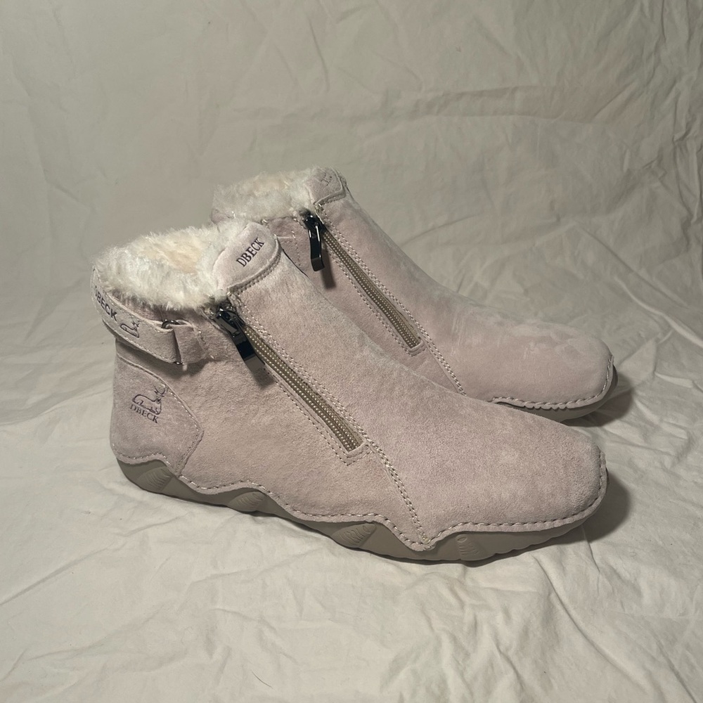✨NWT✨ Dbeck ® Women’s Climatelight Waterproof Winter Snow Boots (Khaki)